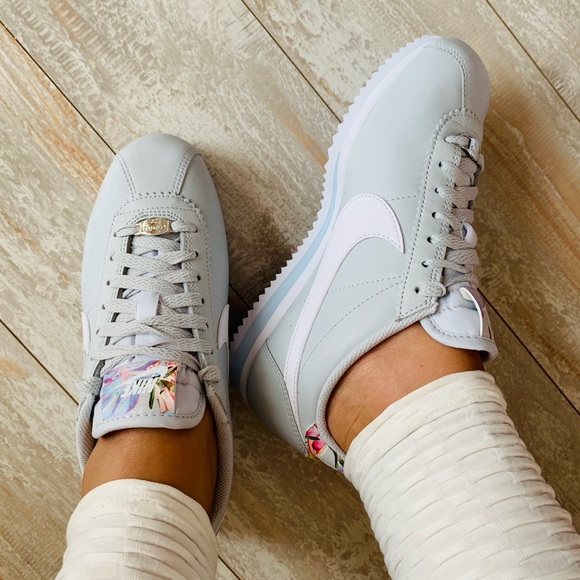 NWT Nike Cortez pure platinum floral - Picture 4 of 10
